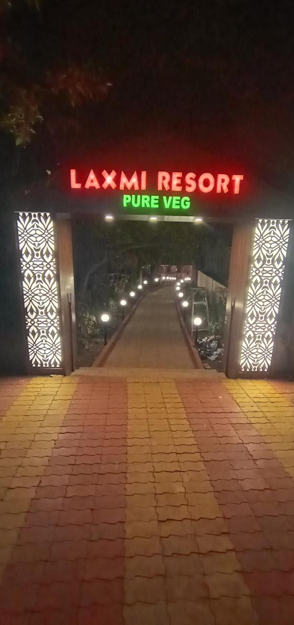 Laxmi Hotel Matheran Exterior photo